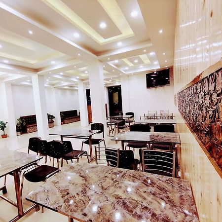 Gulshan Palace By Seven Hills Srinagar By Him Haults Hospitality Ngoại thất bức ảnh
