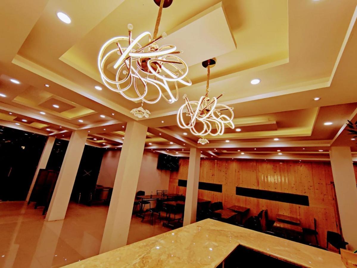 Gulshan Palace By Seven Hills Srinagar By Him Haults Hospitality Ngoại thất bức ảnh